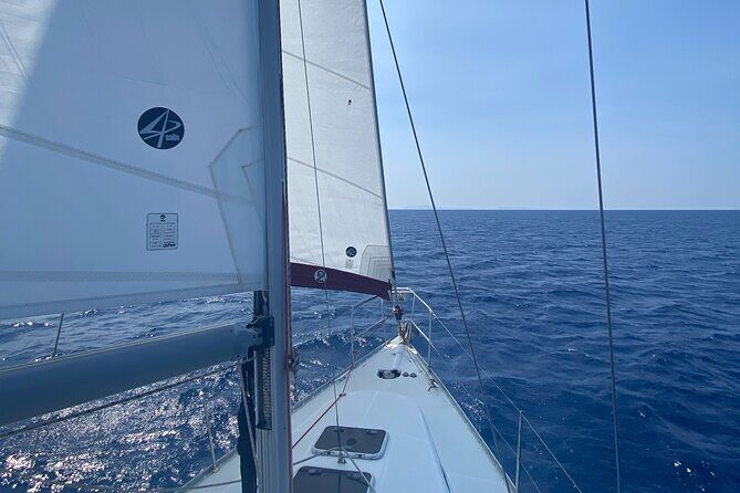 Half day Private Sailing cruise in Santorini island up to 6 pax - An In-Depth Look at the Santorini Sailing Tour