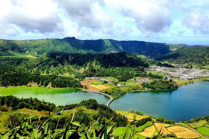 Half Day Sete Cidades Crater Minivan Tour - The Sum Up