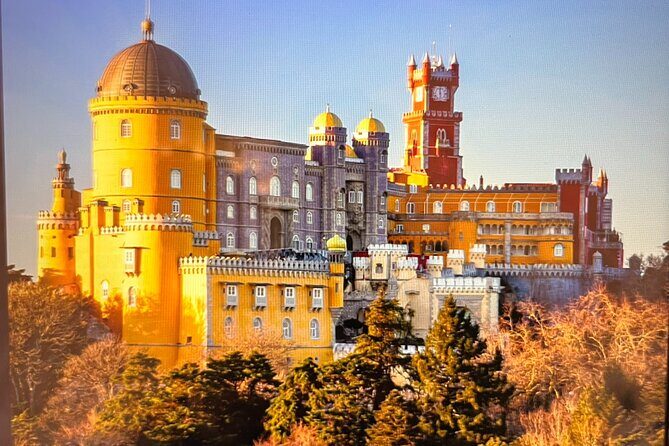 Half Day Shared Tour to Sintra with Licensed Guide - Sintra Town Center -- Free Exploration and Tasting