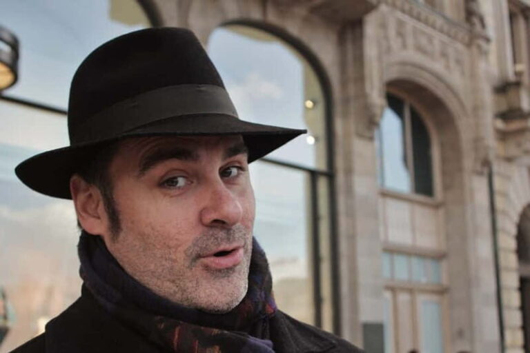 Hamburg: Interactive Crime Theater Tour in German - Reviews and Real Traveler Insights