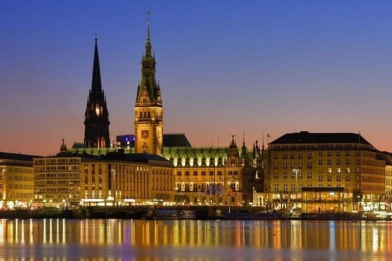 Hamburg : Old town Walking Tour With A Guide - Practical Details and Value Analysis