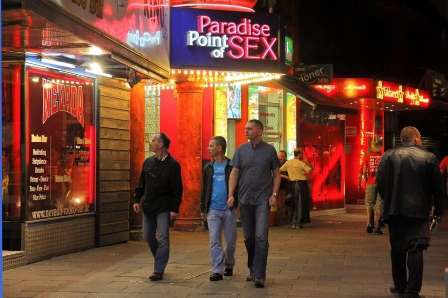 Hamburg: Private St. Pauli History & Highlights Walking Tour - Is It Worth the Price?