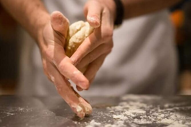 Hands on Deluxe Traditional 4-course dinner with fresh pasta - Who Will Love This Tour?