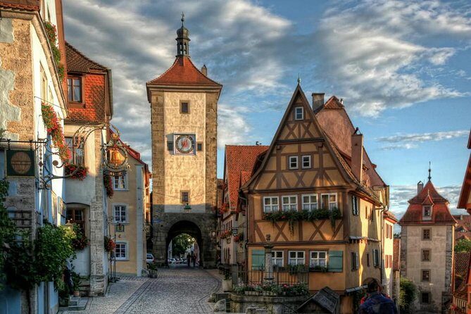 Heidelberg and Rothenburg Day Trip from Frankfurt - Transportation and Guide Experience