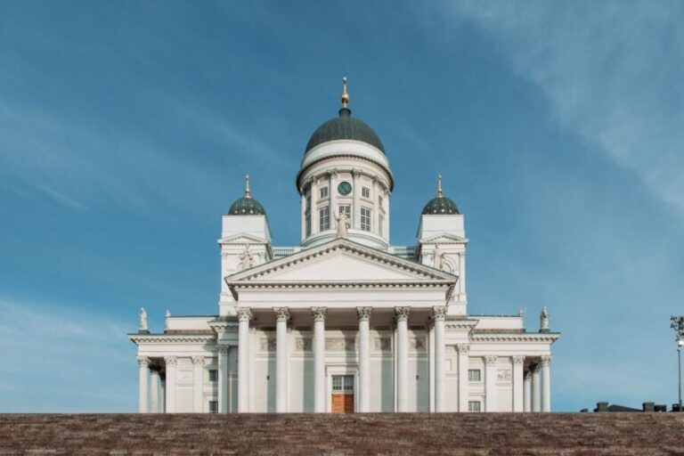 Helsinki: Art and Culture Tour with a Local Guide - Exploring Helsinki’s Artistic Landmarks