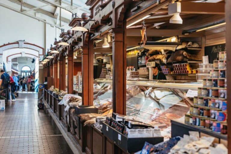 Helsinki: Private Walking Tour with a Local - Exploring Helsinki with a Local: What to Expect