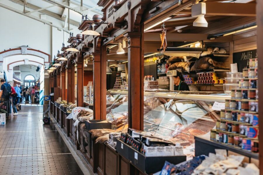 Helsinki: Private Walking Tour with a Local - Exploring Helsinki with a Local: What to Expect