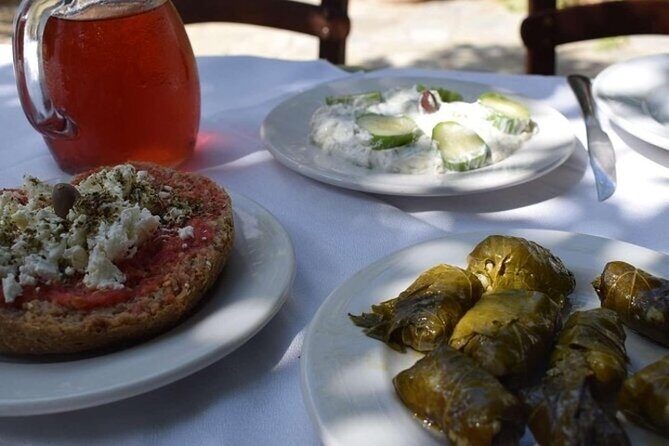 Heraklion: Cretan private cooking lesson with lunch in Arolithos - Why This Tour Stands Out