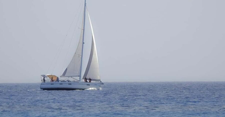 Heraklion: Sailing Cruise to Dia Island with Drinks and Meal - The Sailing Experience