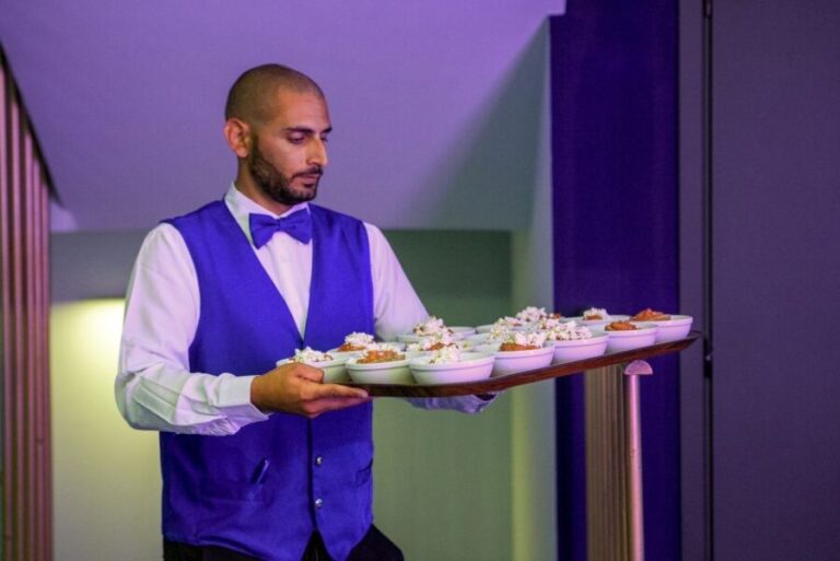 Hersonissos: Troy Dinner-Show Theatre Experience Tickets - The Food and Beverage Options