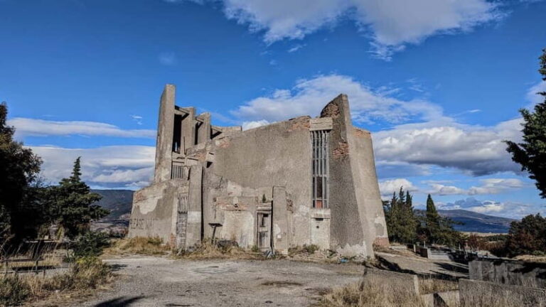 Hidden Tbilisi: A Journey Through Modernism & Brutalism - Who Will Thrive on This Tour?