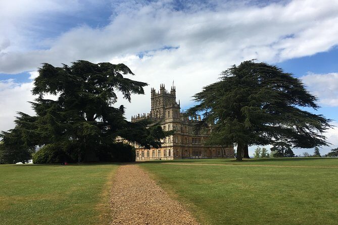 Highclere Castle Private Round Trip Transportation Service - A Detailed Look at the Experience