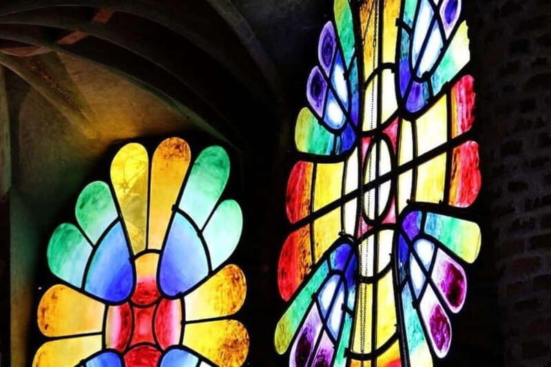 Highlights Guided visit to Gaudi's Crypt and Colonia Güell - What Makes This Tour Special?