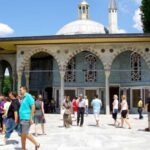 Highlights of Istanbul Morning Tour with a Guide - Strolling Sogukcesme Street