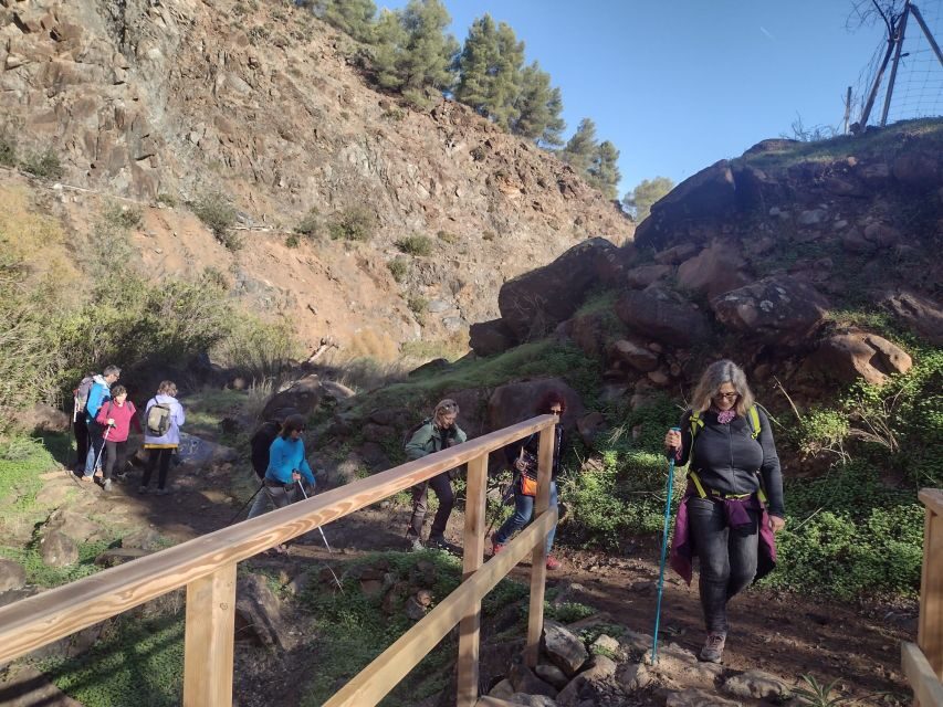 Hiking and bathing in natural pools in the National Park - Who will love this tour?