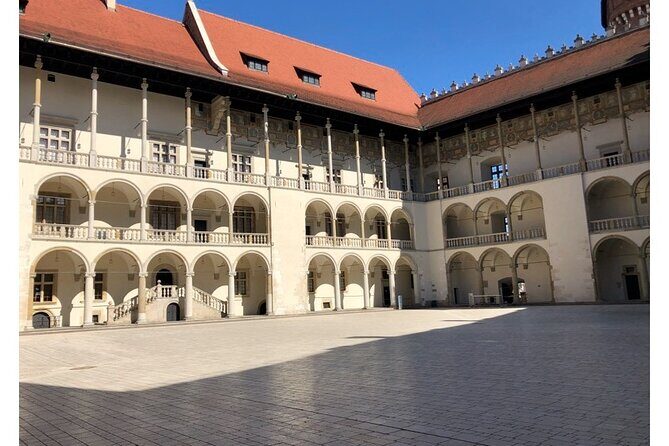 Historic Krakow : Old Town & Wawel Castle Walking tour - Authentic Insights from Reviewers