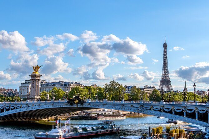Historic Paris: Exclusive Private Tour with a Local Expert - The Experience and Value