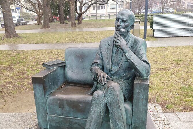 Historical Walking Tour of Jewish Warsaw - The Experience: What You’ll Get