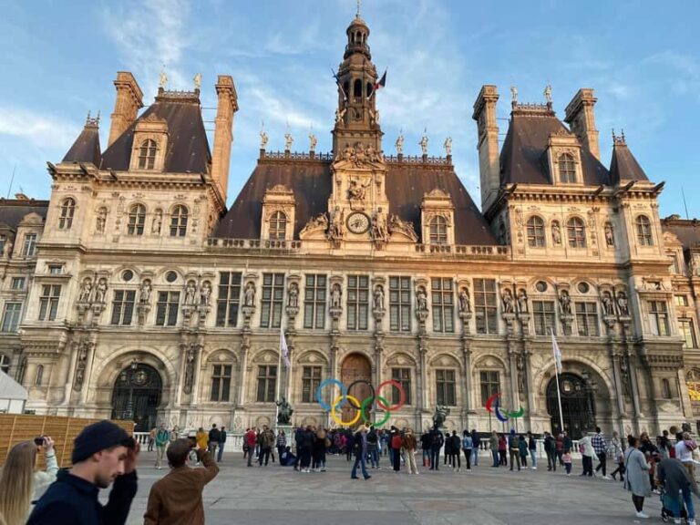 Hop On Paris: City Highlights Tour in a comfortable Minivan - FAQ