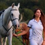 Horseback riding for experts between the lake and the mountains - The Value of This Experience