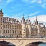 Hourly Disposal Service in Paris: Private Driver by Business Car - Customizing Your Day with Hourly Service