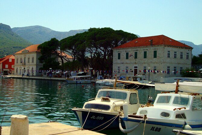 Hvar Private Walking Tour With A Professional Guide - The Itinerary: What You’ll See and Learn