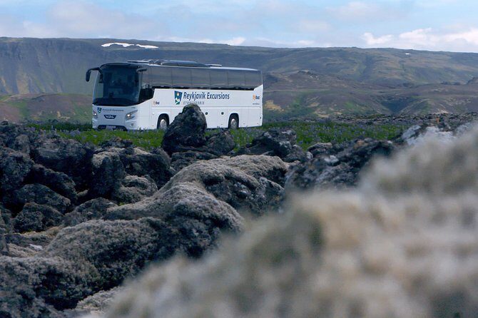 Iceland: Airport Transfers between Keflavík and Reykjavik Center - Who Would Benefit Most?