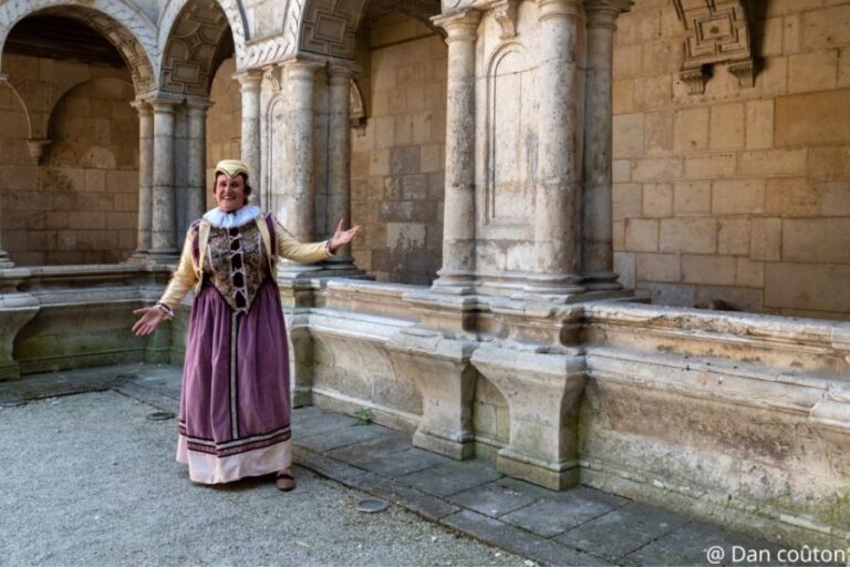 Immerse yourself in the protestant era of La Rochelle - Who should consider this tour?