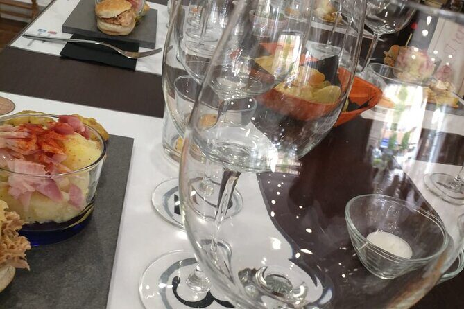 Indulge in Cordoba: Local Wines & Tapas Tasting - Authentic Experiences and Review Highlights