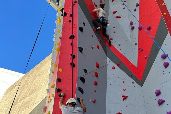 Introduction to Climbing in Pilar 7 Lisbon - Who Will Love This Experience?