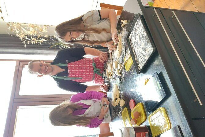 Irish Baking Class: Granny's Apple Cake, Traditional Scones - Tasting and Sharing