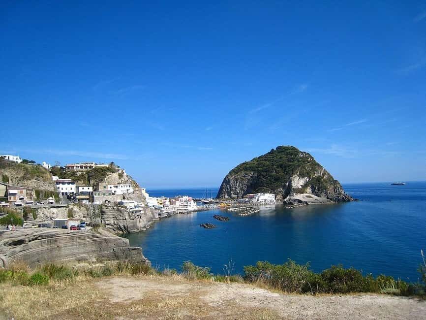 Ischia: Uncover Paradise by a Bus or Boat Tour - Going Nautical: The Boat Tour