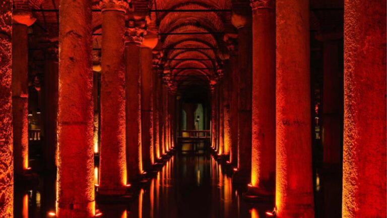 Istanbul: Basilica Cistern Skip-the-Ticket-Line Guided Tour - The Itinerary and Experience: What to Expect