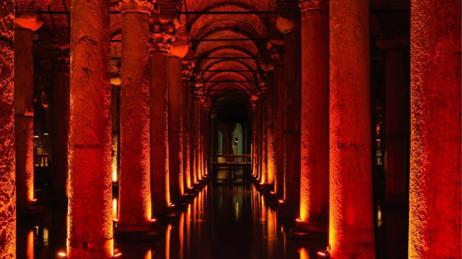 Istanbul: Basilica Cistern Skip-the-Ticket-Line Guided Tour - The Itinerary and Experience: What to Expect