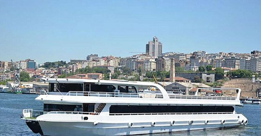 Istanbul Bosphorus Dinner Cruise &Entertainment hotel pickup - The Value and Practicalities