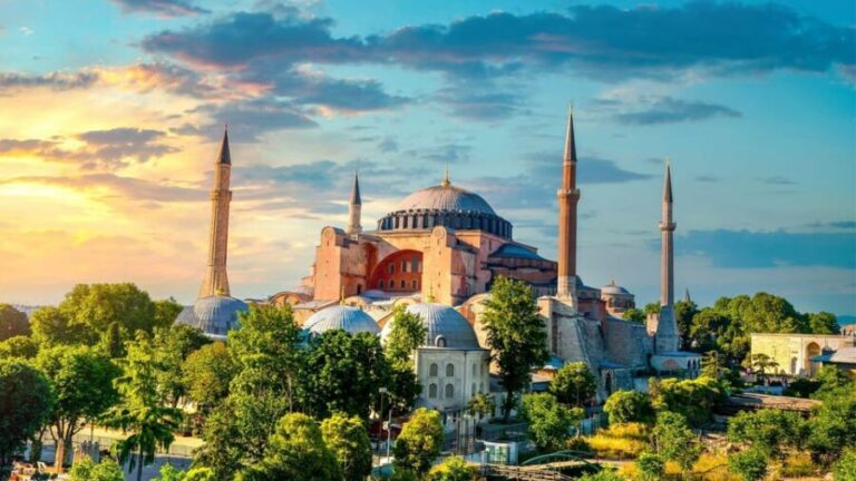 Istanbul: Hagia Sophia Guided Tour with Skip-the-Ticket-Line - Who Will Love This Tour?