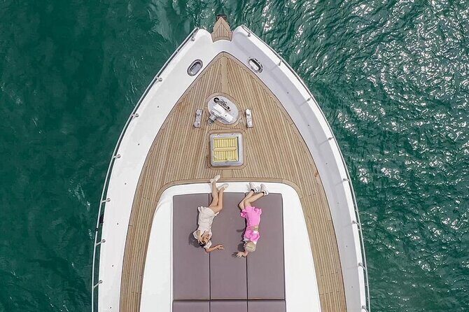 Istanbul: Private Bosphorus Tour On Luxury Yatch - Duration & Group Size