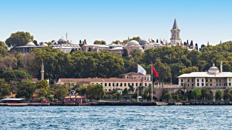 Istanbul: Topkapi Palace Guided Tour w/ Skip-the-Ticket-Line - What to Expect from the Topkapi Palace Guided Tour