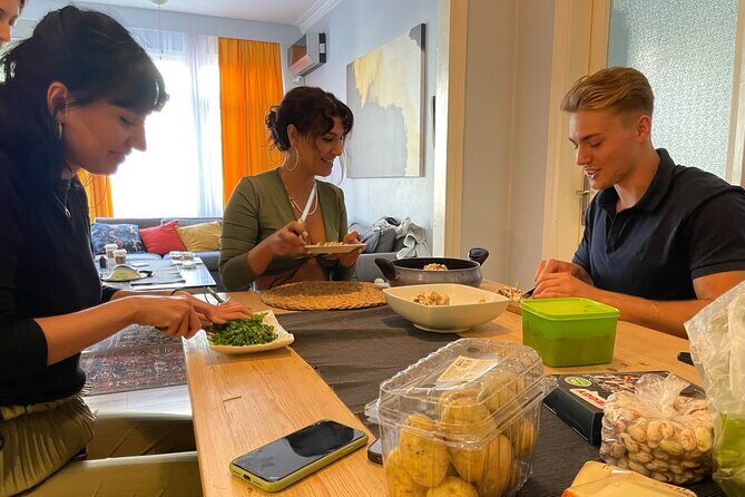Istanbul Vegan/Vegeterian Cooking Class with Locals at Home - The Value of This Experience