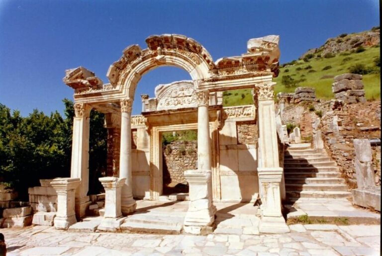 Izmir: Ephesus and The House of The Virgin Mary Tour - Breaking Down the Itinerary