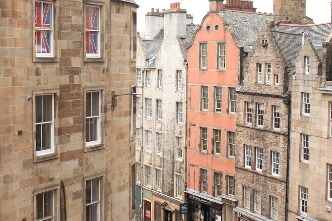 Jacobite History and Outlander's Scotland Walking Tour - Outlander and Historical Highlights