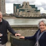 James Bond Filming Locations: Private Black Cab Tour in London - Who Would Love This Tour?