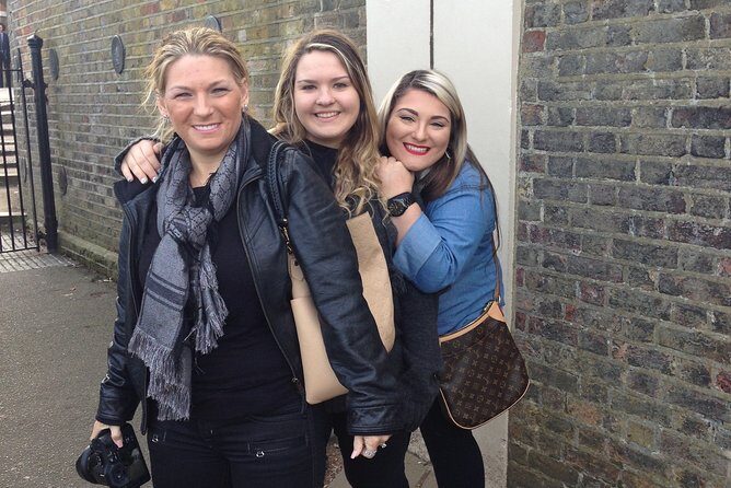 James Bond Ultimate Spy Taxi Tour - A Detailed Look at the James Bond Spy Taxi Tour