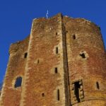 Jamie Fraser Outlander tour to Lallybroch tours Edinburgh - Who Is This Tour Best Suited For?