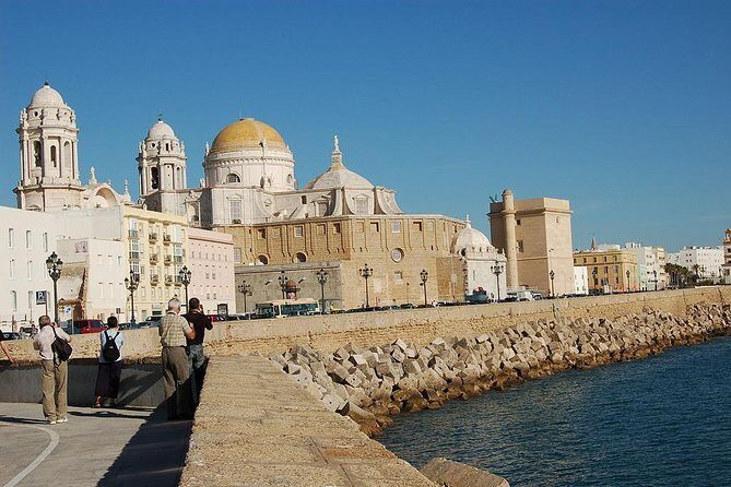 Jerez & Cadiz Winery with Tasting & Opt Horse Show from Seville - Transportation and Group Dynamics