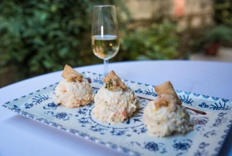 Jerez: Flamenco Show and Menú at Tablao Puro Arte 2025 - Who Is This Tour Best For?