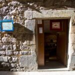 Jewish Quarter of Barcelona Private Tour with Hotel Pick-up - The Experience: What Travelers Can Expect