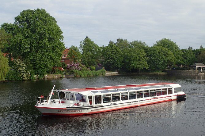 Kanalfahrt - Discover the different faces of the city! - Comparing Value and Experience