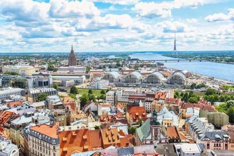 Kaunas : Sightseeing Walking Custom Tour with a Local Guide - A Detailed Look at the Kaunas Walking Tour