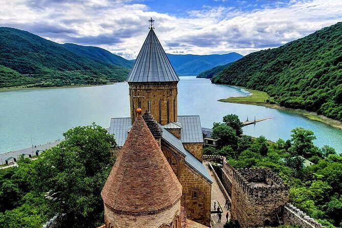 Kazbegi full day private tour + LUNCH - What’s Included and What to Consider